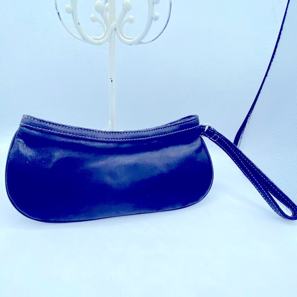 Black Leather /Suede Crescent Shaped Wristlet Bag Paisley Designs Silver Studs - Picture 8 of 15